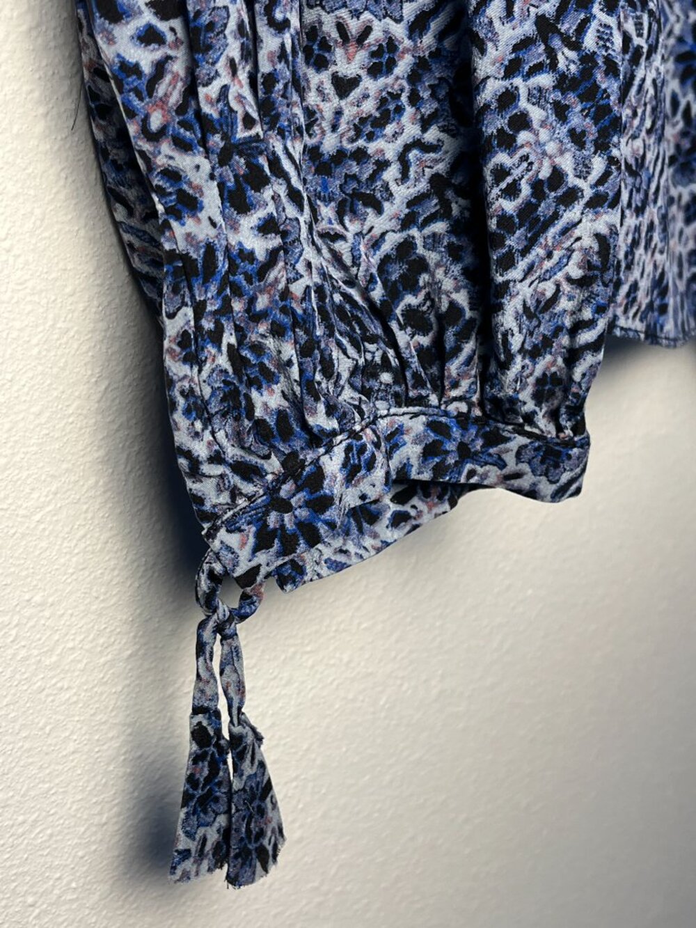 Rebecca Taylor Silk Top in Navy Boho, Size 8 - Picture 5 of 10